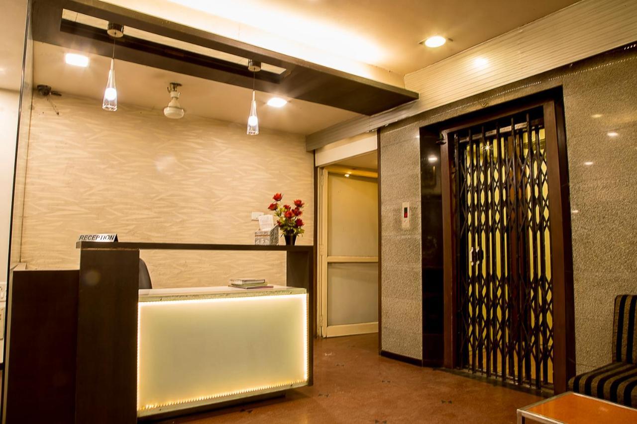 Hotel Shertown Ahmedabad Exterior foto